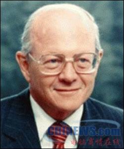 前IBM CEO弗兰克@卡里(Frank Cary) 