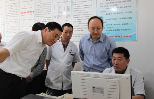 卫生部副部长尹力调研指导镇江医改进展情况